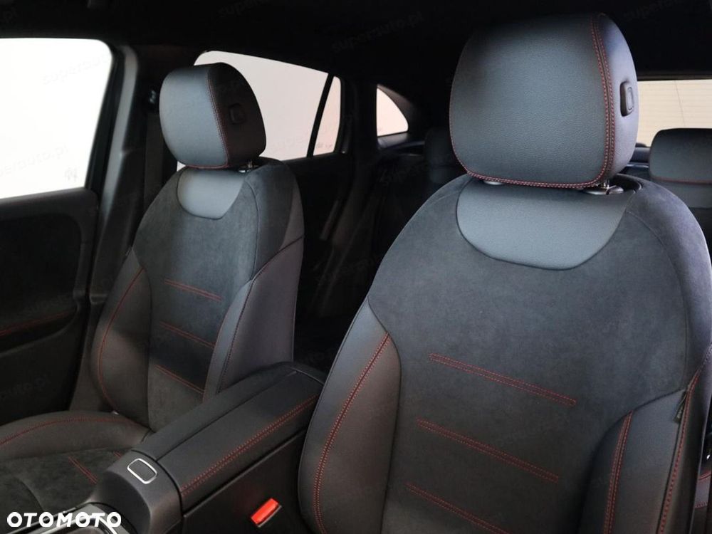 Mercedes-Benz GLA 200 4-Matic AMG Line - 7