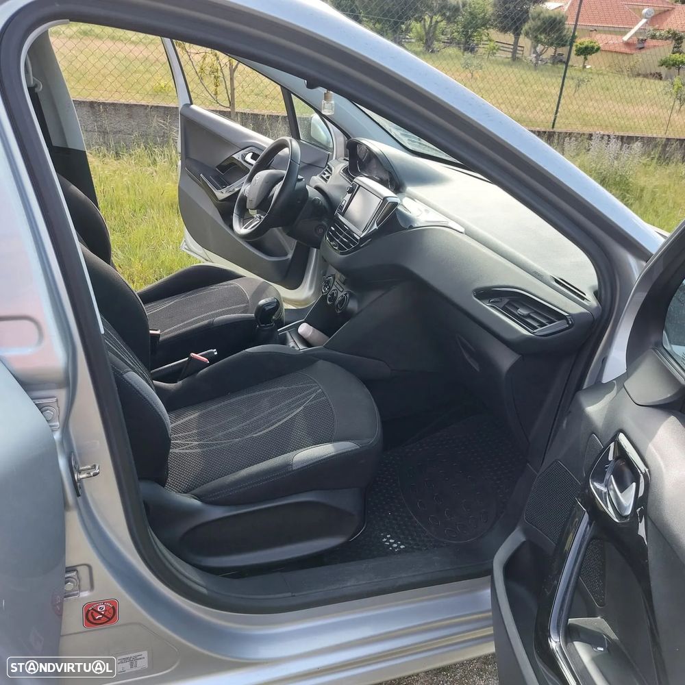 Peugeot 208 1.4 HDi Active - 3