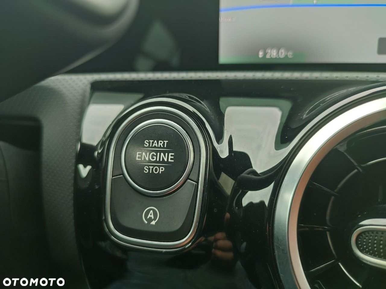 Mercedes-Benz CLA - 10