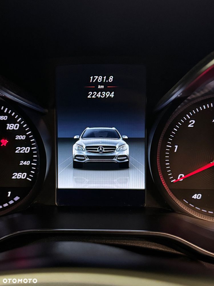 Mercedes-Benz Klasa C 250 (BlueTEC) d 4Matic 7G-TRONIC AMG Line - 15