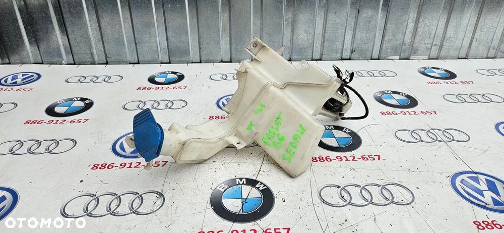 VW Passat B6 3C Sedan Kompletny zbiorniczek płynu spryskiwaczy Zbiornik spryskiwaczy z pompka czujnik 3C0955453P - 3