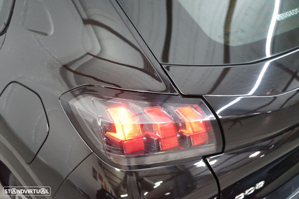 Peugeot 208 1.2 PureTech Active - 40