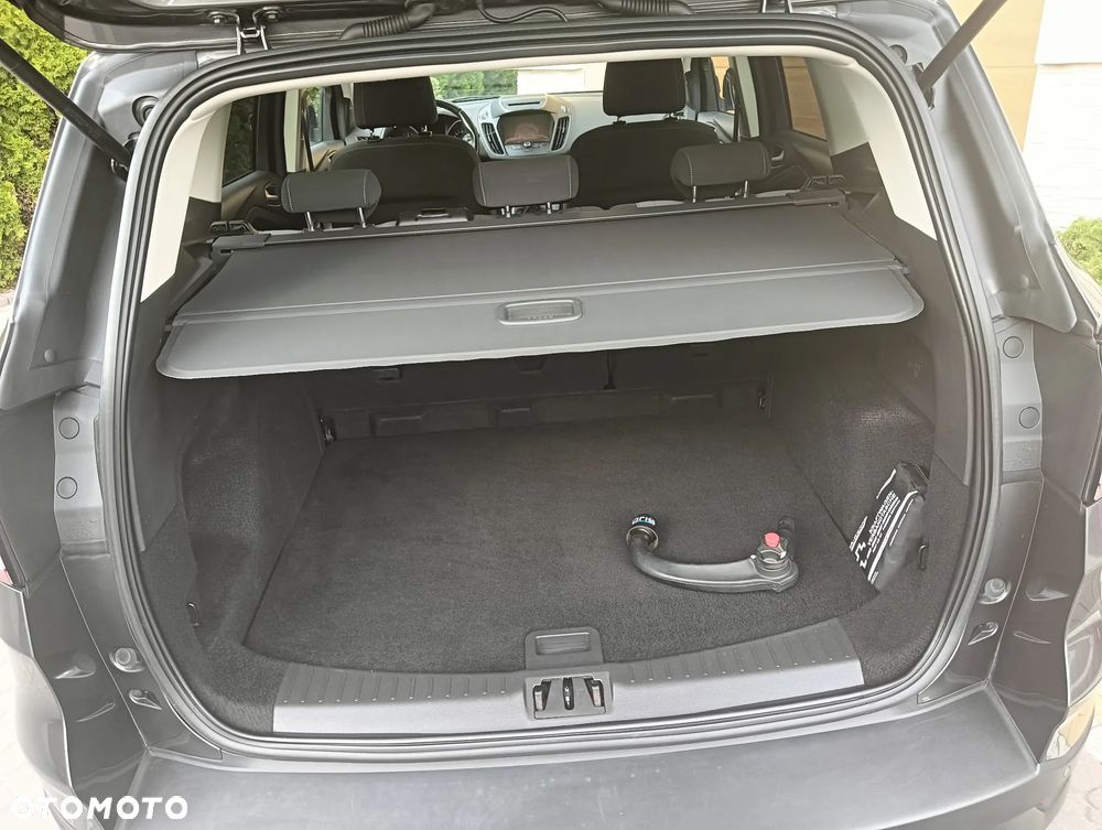 Ford Kuga - 10