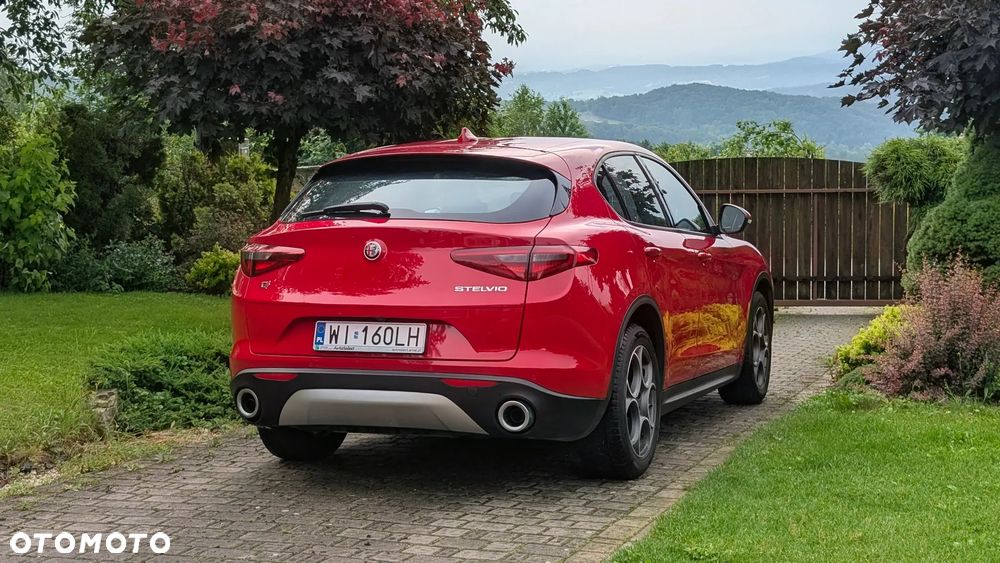 Alfa Romeo Stelvio 2.0 Turbo Q4 - 10