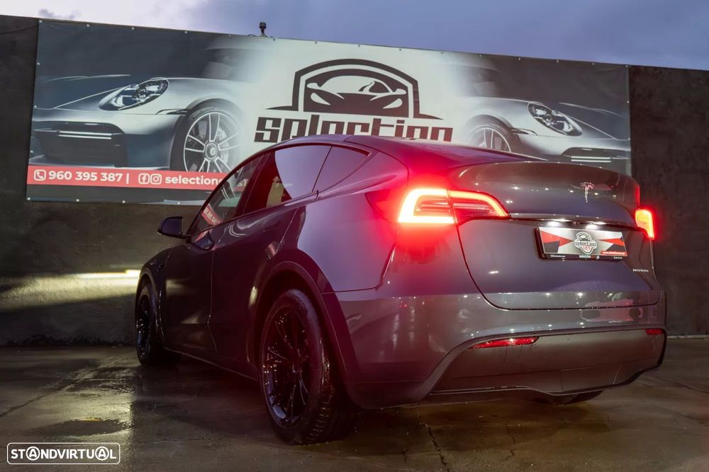 Tesla Model Y Long Range Dual Motor AWD - 5