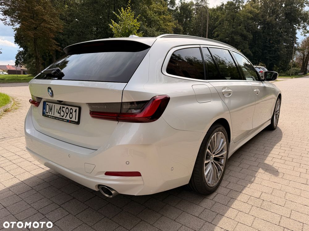 BMW Seria 3 320d xDrive MHEV Luxury Line - 17