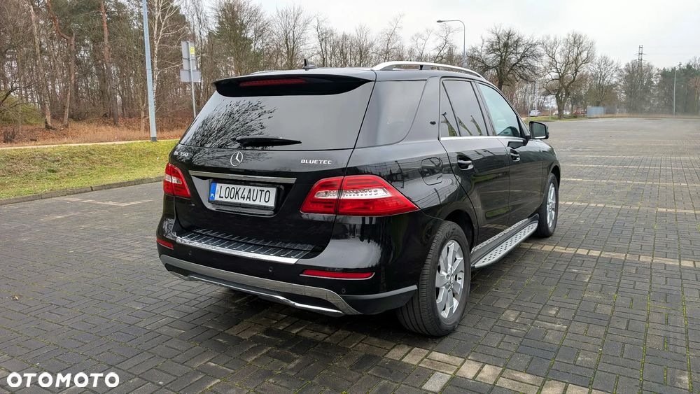 Mercedes-Benz ML - 10