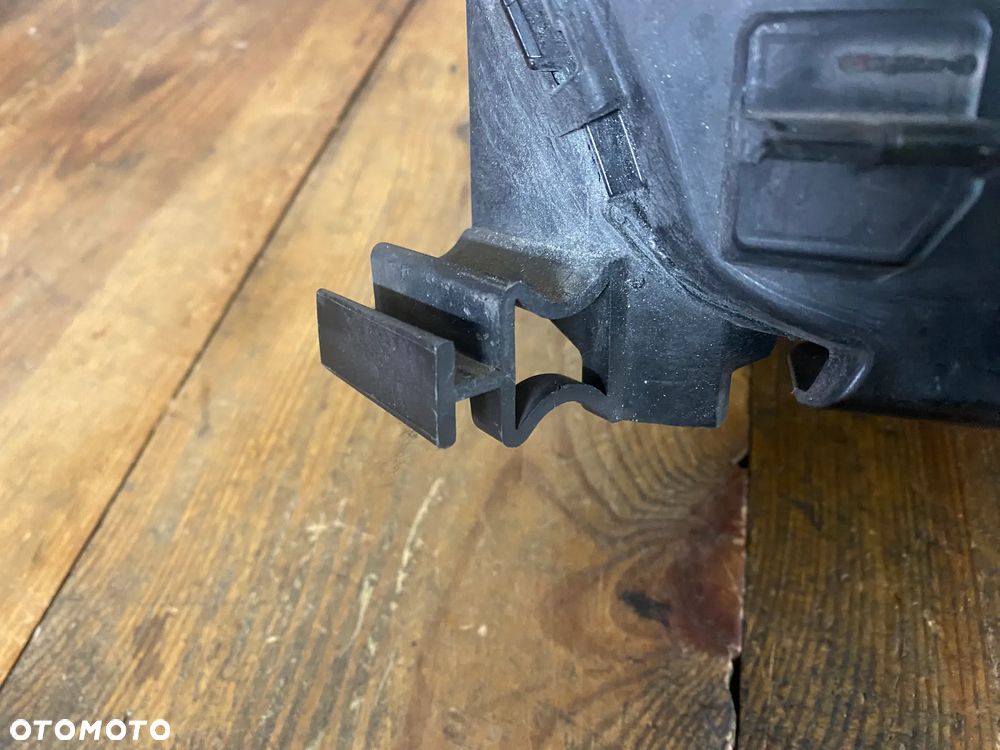 MERCEDES gla 156 LAMPA PRAWA PRZÓD PRZEDNIA ZWYKŁA H7 - 2