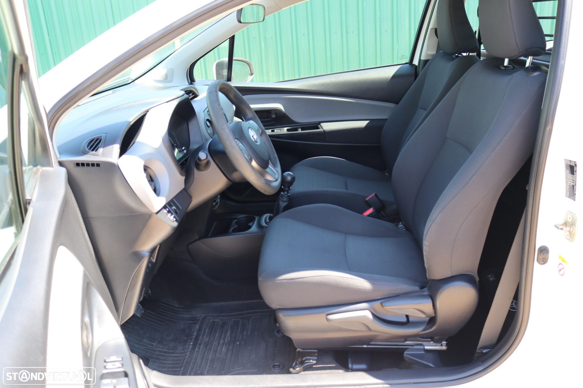Toyota Yaris 1.4 D-4D BIZZ C/Iva Incluído - 12