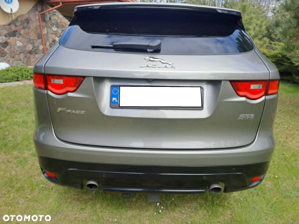 Jaguar F-Pace 30t AWD Prestige - 8