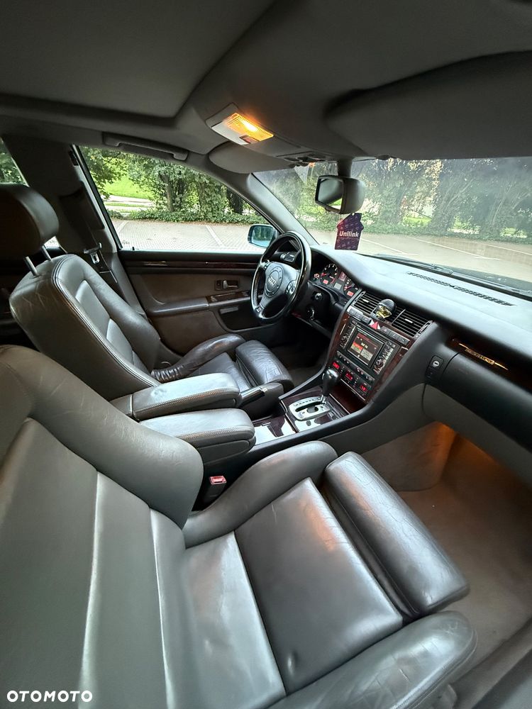 Audi A8 - 12