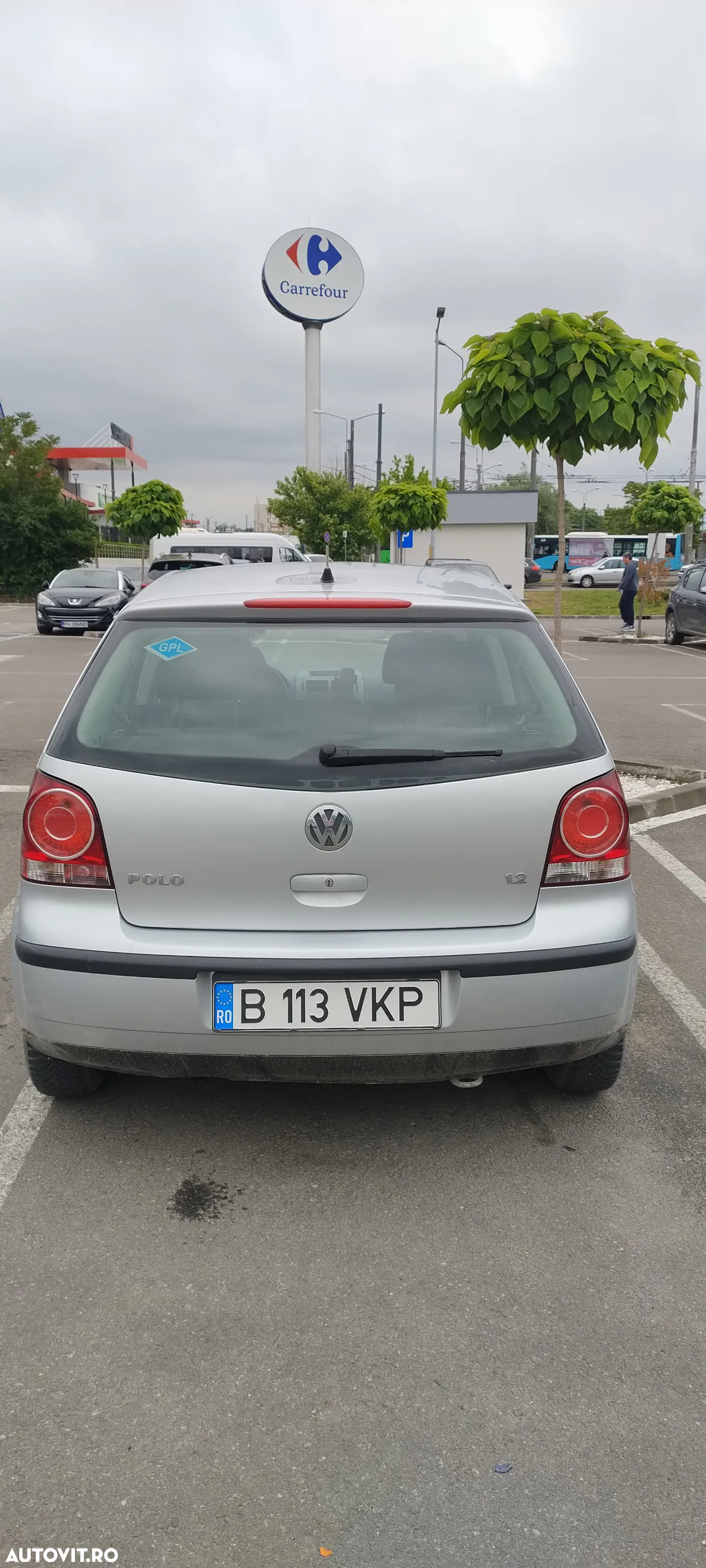 Volkswagen Polo - 2