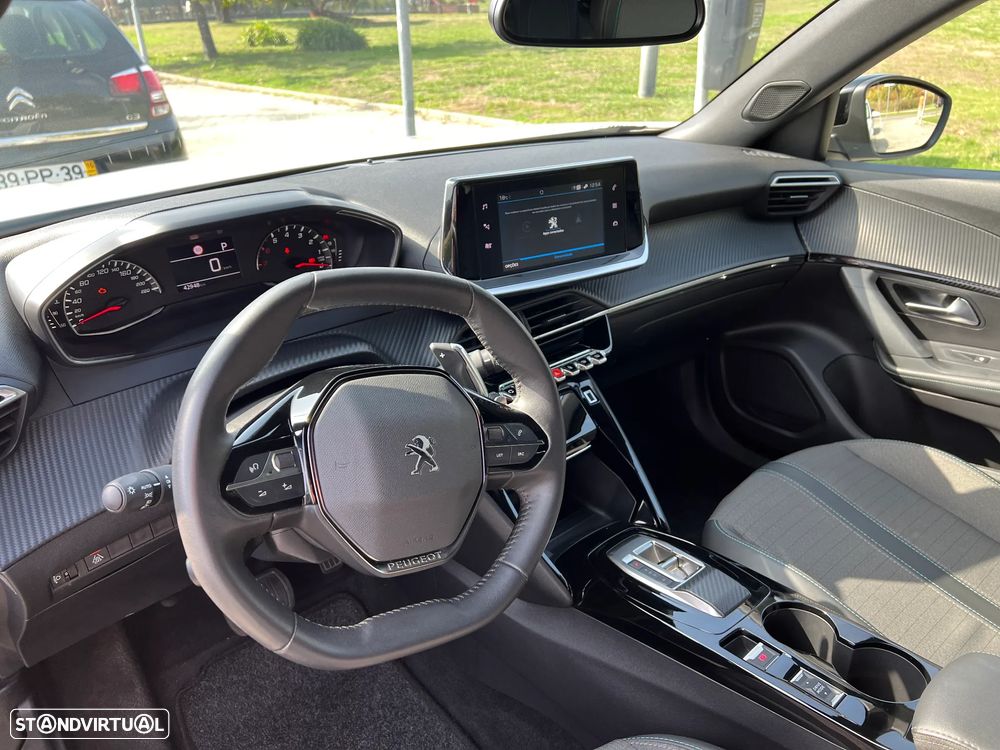 Peugeot 2008 1.2 PureTech GT Line EAT8 - 6