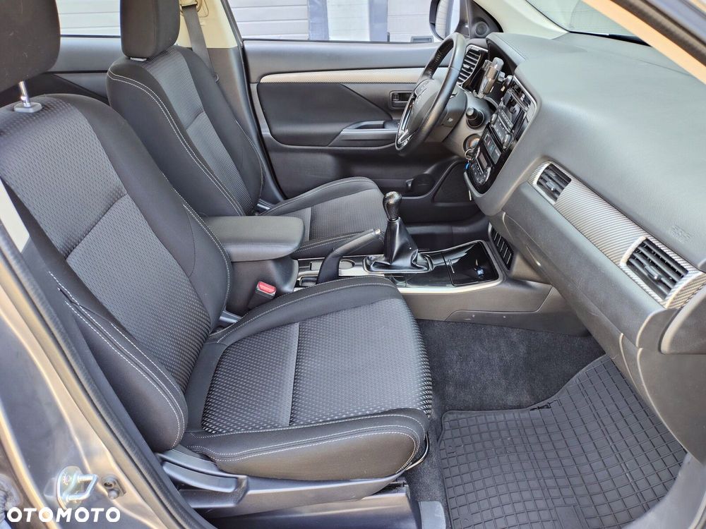 Mitsubishi Outlander 2.0 City Style 2WD - 31