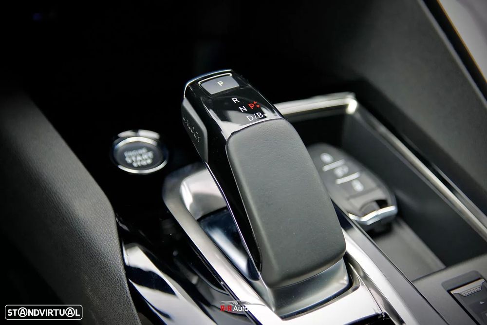 Peugeot 3008 1.6 Hybrid Allure e-EAT8 - 33