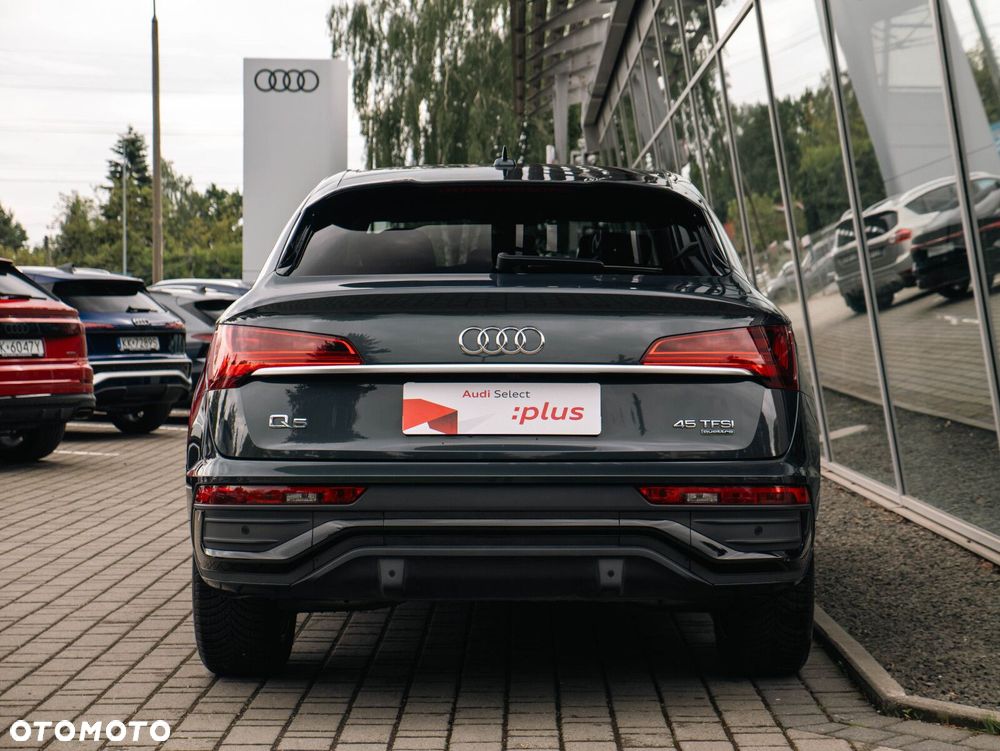Audi Q5 Sportback - 12
