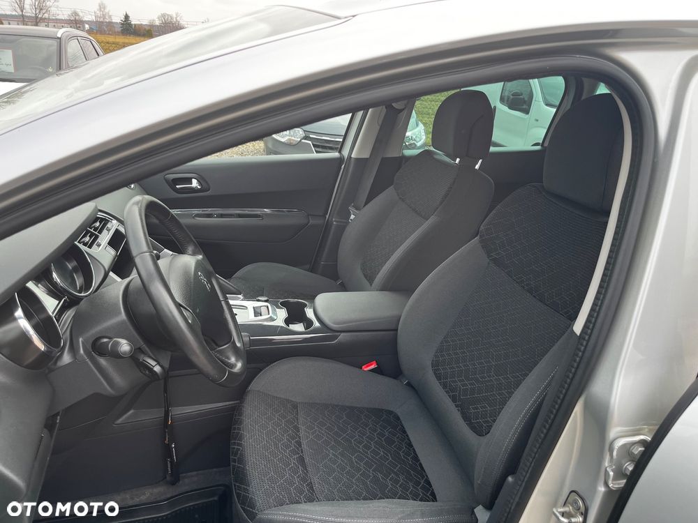 Peugeot 3008 1.6 BlueHDi Allure S&S EAT6 - 16