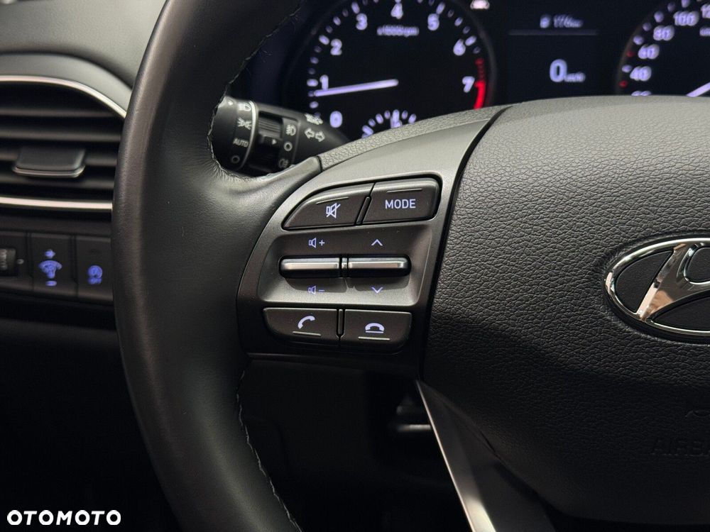 Hyundai i30 1.5 DPI Classic + - 21