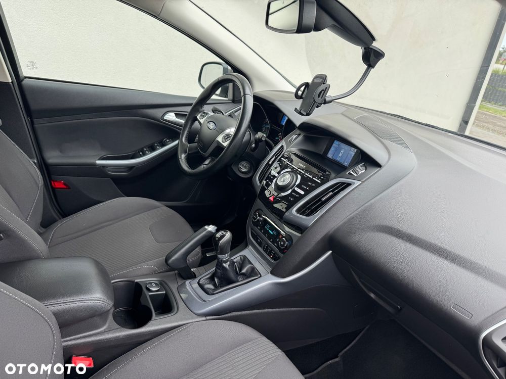 Ford Focus 1.0 EcoBoost STart-Stopp-System TITANIUM - 6