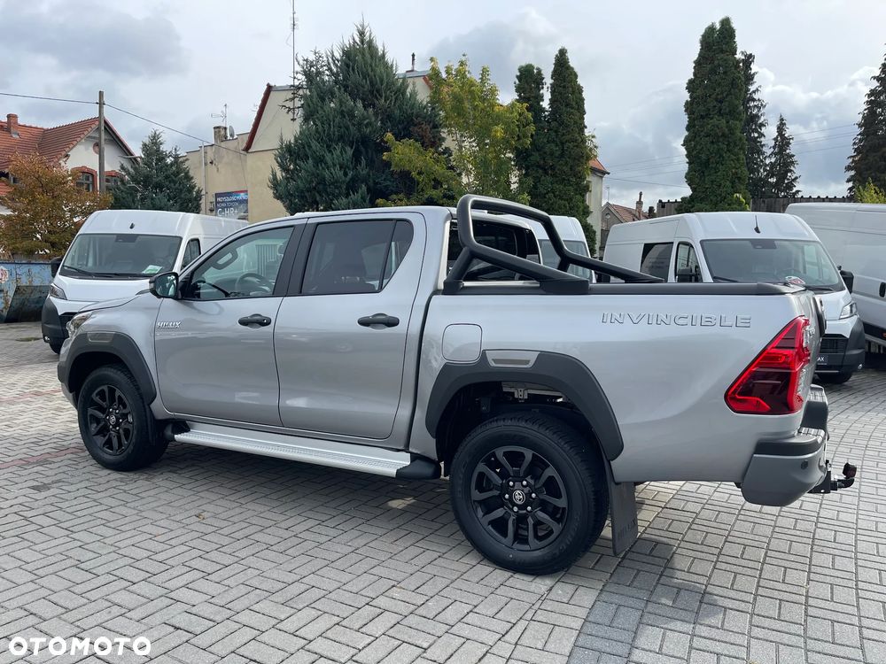 Toyota Hilux 2.8 D-4D Double Cab Invincible 4x4 - 9