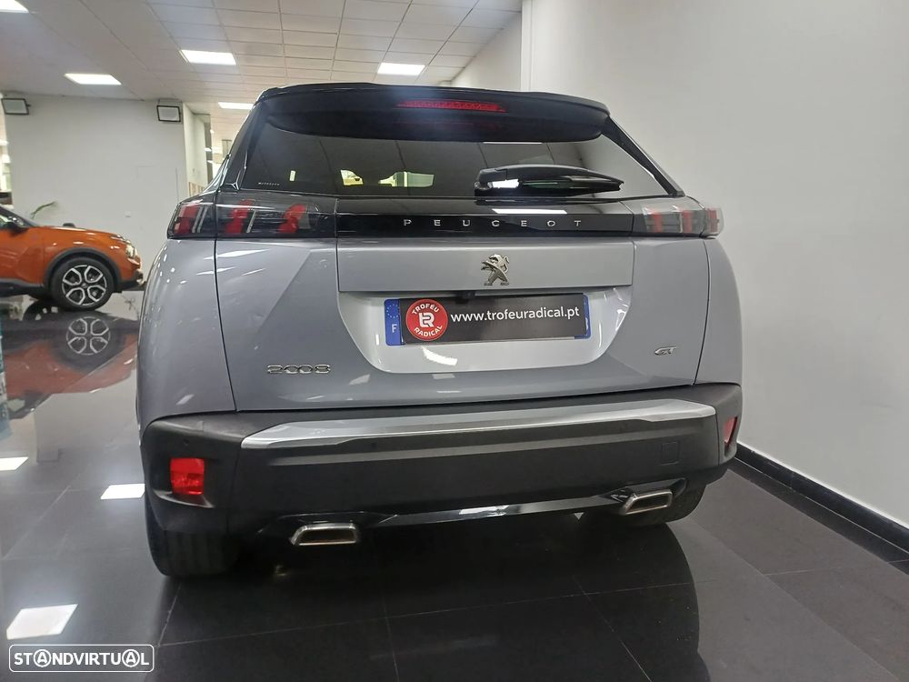 Peugeot 2008 PureTech 130 EAT8 GT - 5