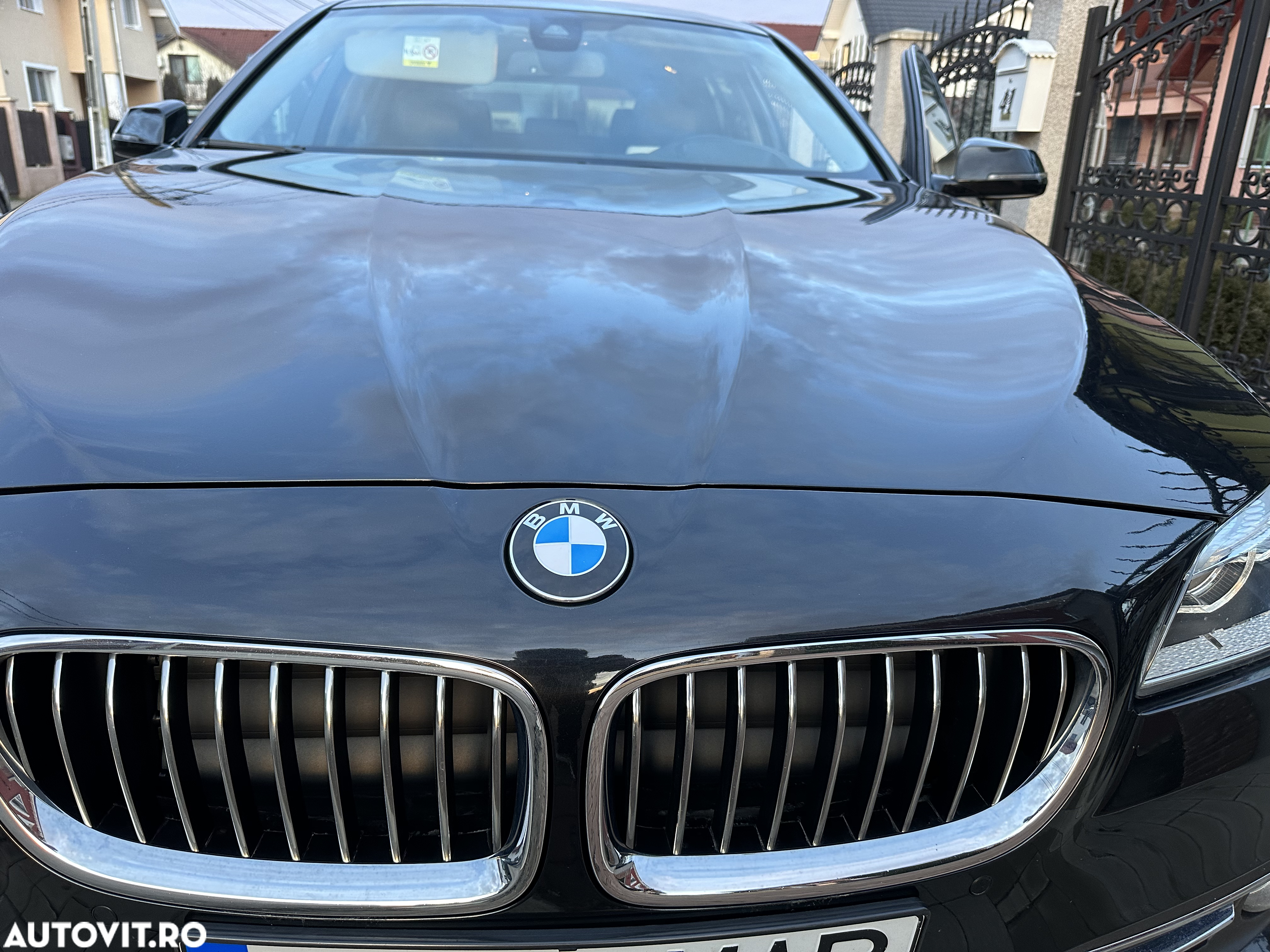BMW Seria 5 520d Touring Aut. Luxury Line - 2