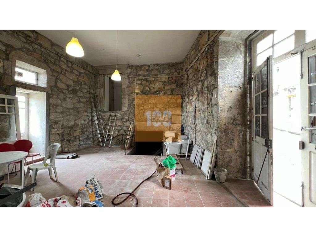 Espaço comercial para arrendamento na Baixa do Porto - Grande imagem: 5/23
