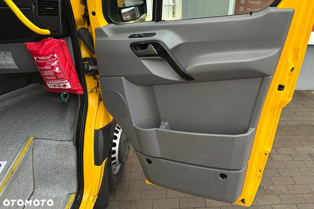 Volkswagen Crafter AUTOBUS - 33