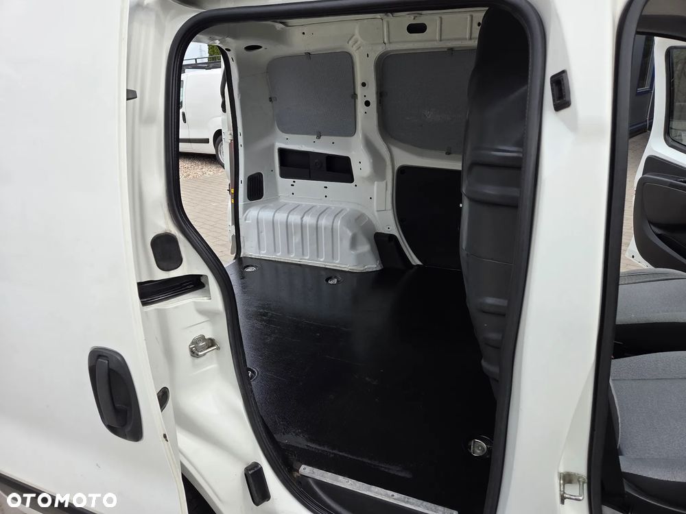Fiat Fiorino 1.4 Easy - 21
