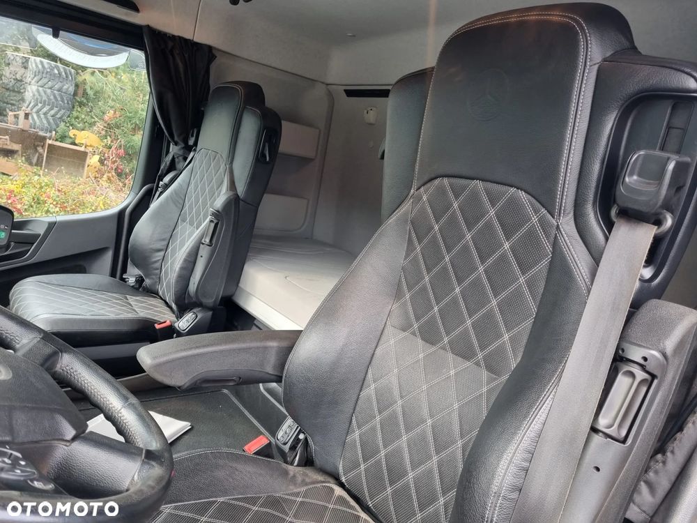 Mercedes-Benz Arocs 2658 6x4 130km 2019r - 7