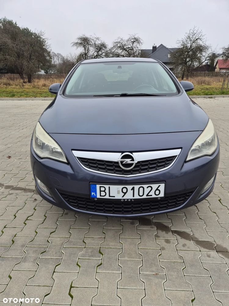 Opel Astra 1.6 Design Edition - 1