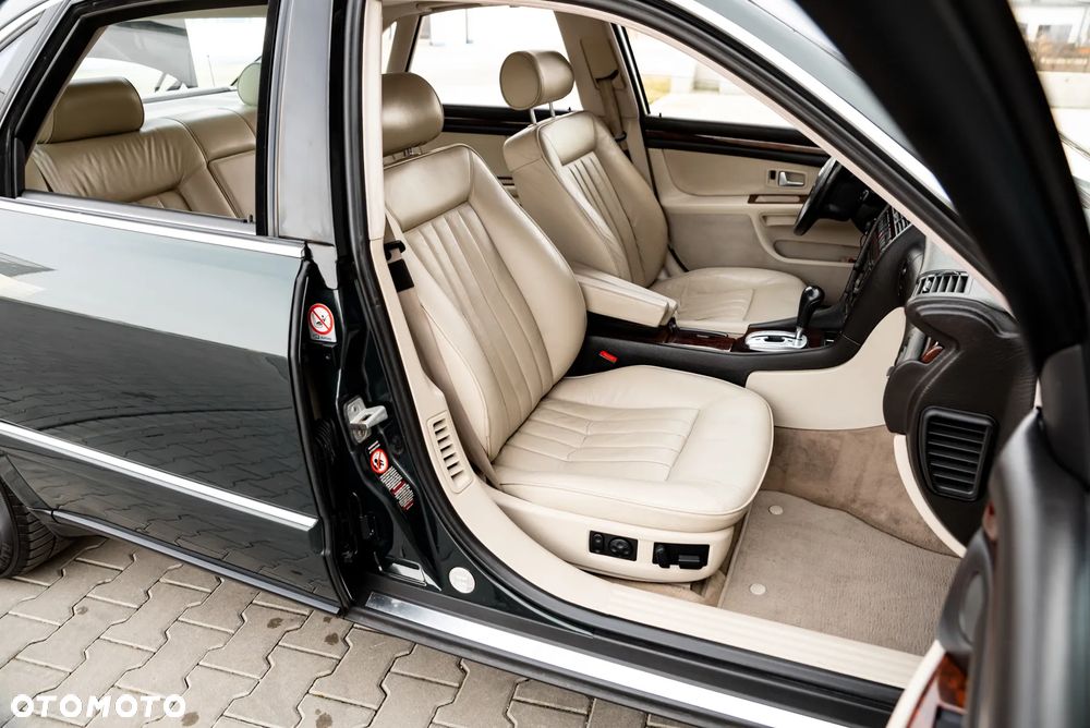 Audi A8 - 35