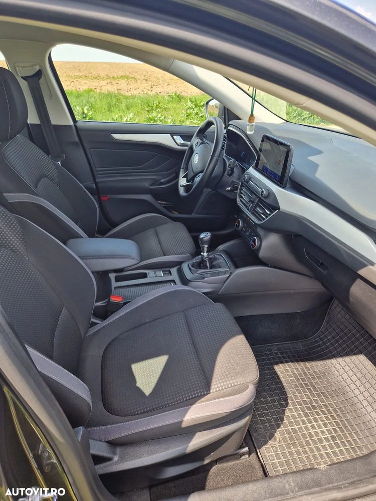 Ford Focus 1.0 EcoBoost Connected - 10