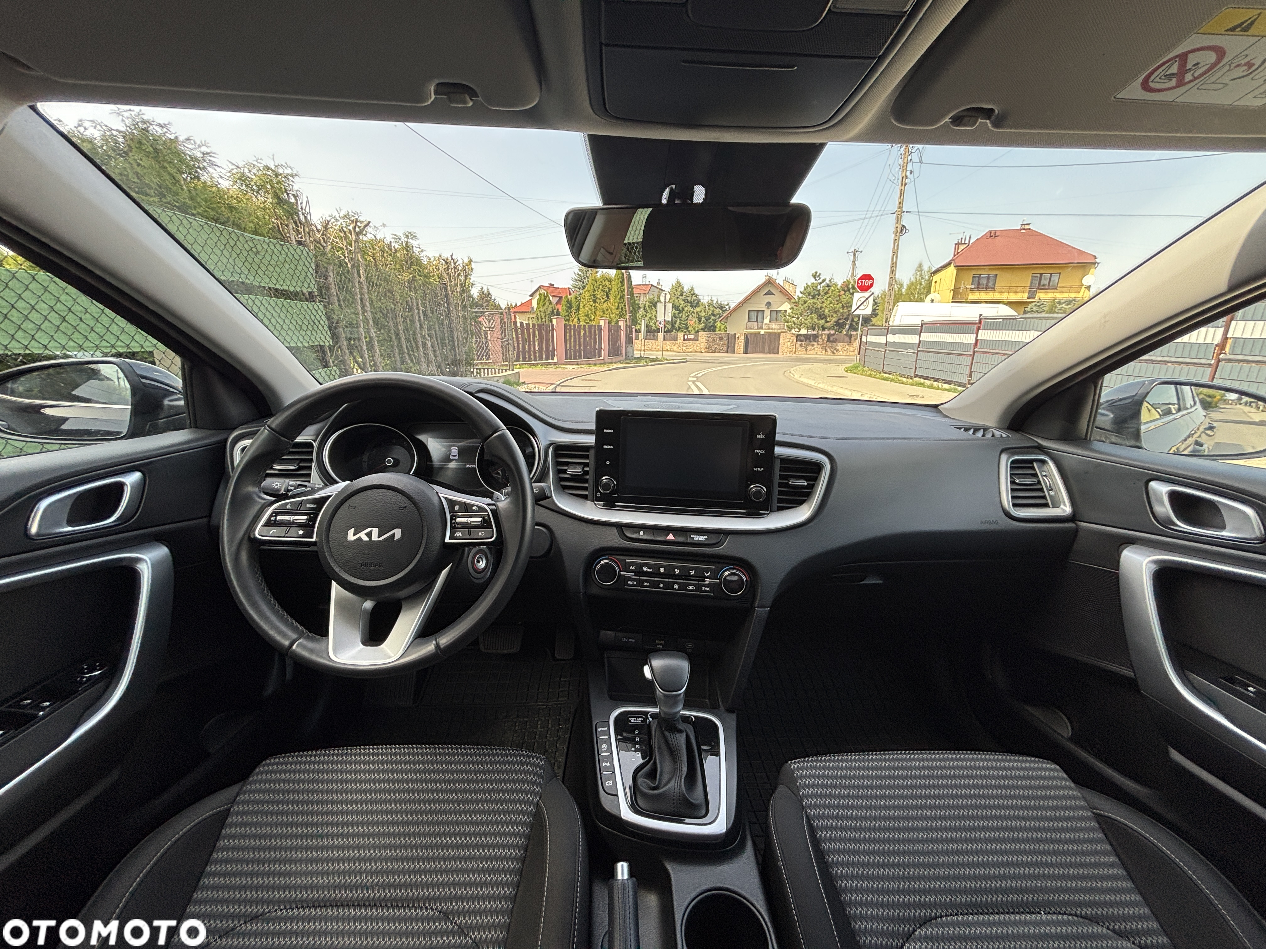 Kia XCeed 1.5 T-GDI Business Line DCT - 14