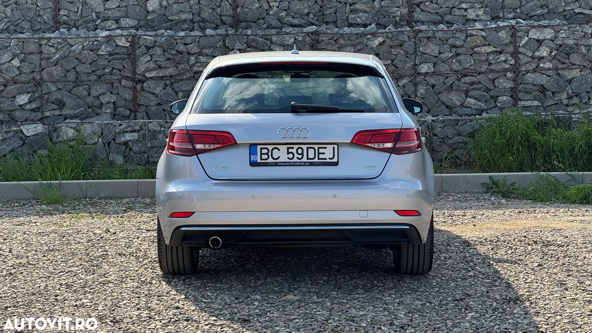 Audi A3 Sportback 1.6 TDI S tronic Design - 5