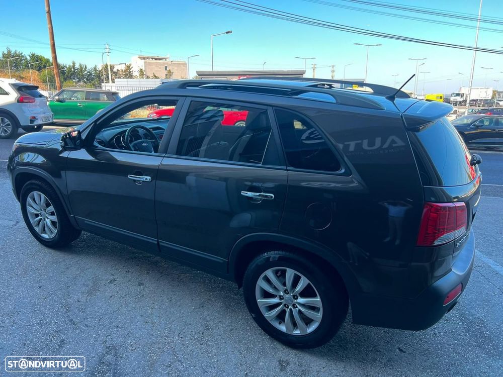 Kia Sorento 2010 photo 2
