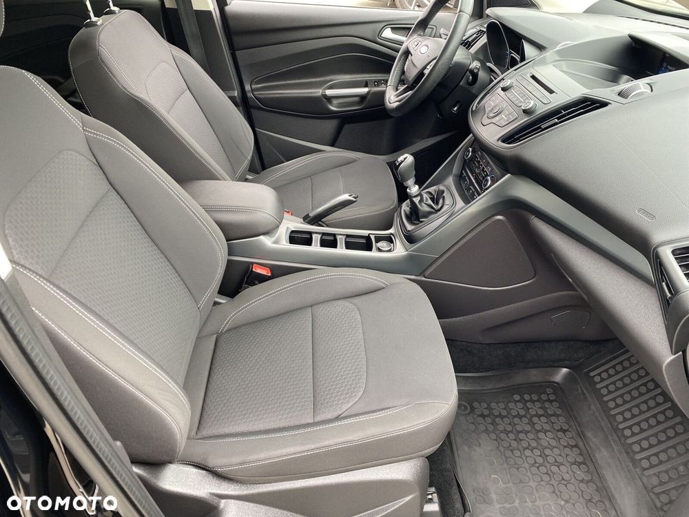 Ford Kuga - 15