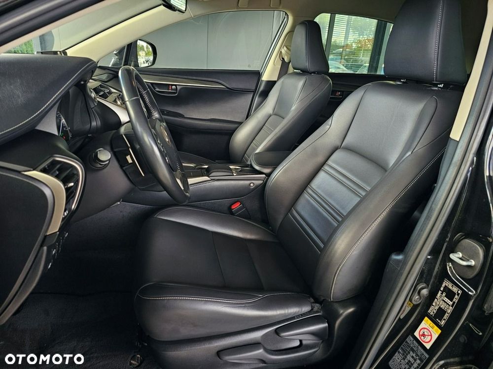Lexus NX 300h Business Edition AWD - 27