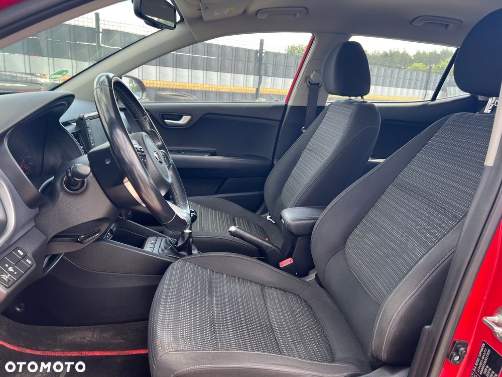 Kia Stonic 1.2 L - 8
