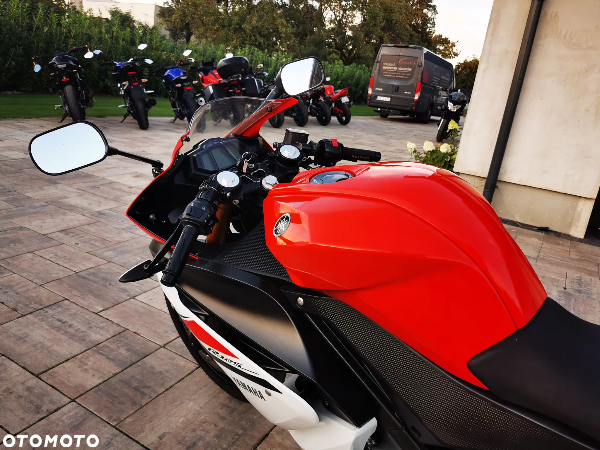 Yamaha YZF - 9