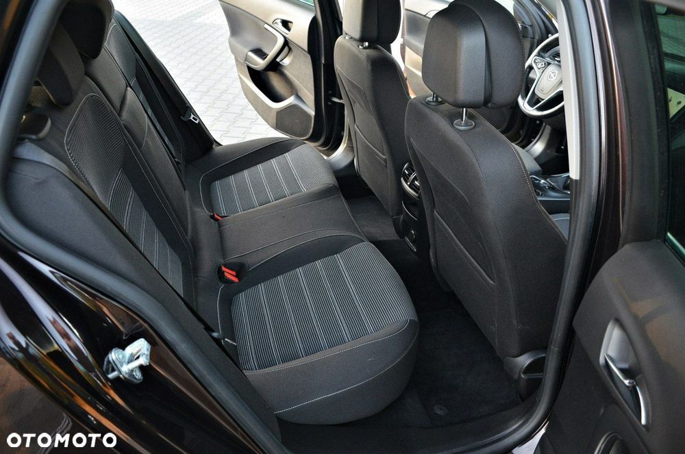 Opel Insignia - 21
