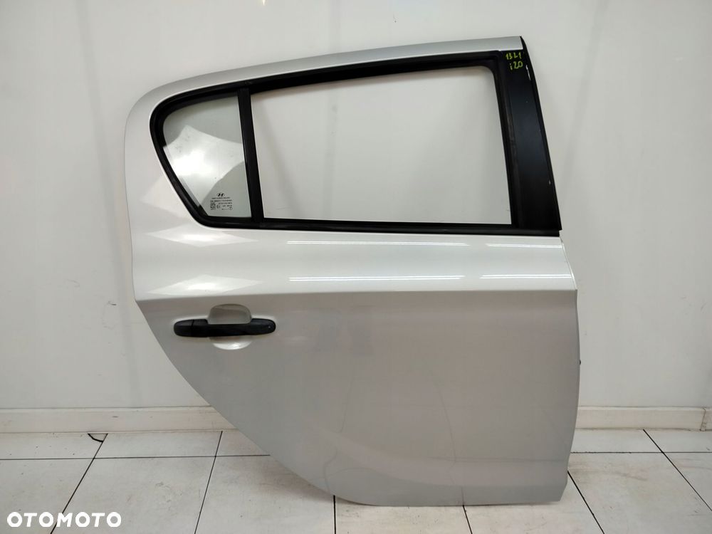 hyundai i20 i 08r- drzwi prawe tylne prawy tył rys - 1