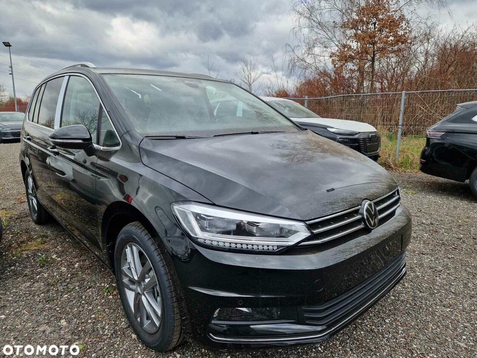 Volkswagen Touran - 3
