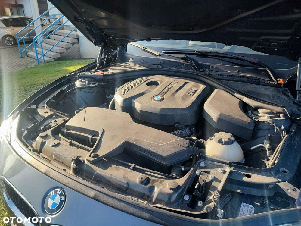 BMW Seria 3 318i - 18