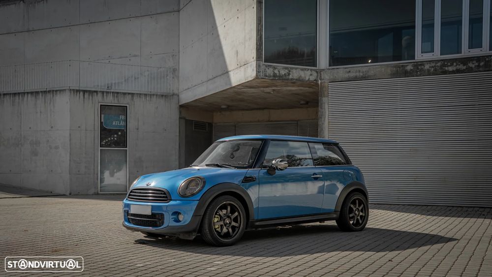 MINI 3 Portas One D - 1