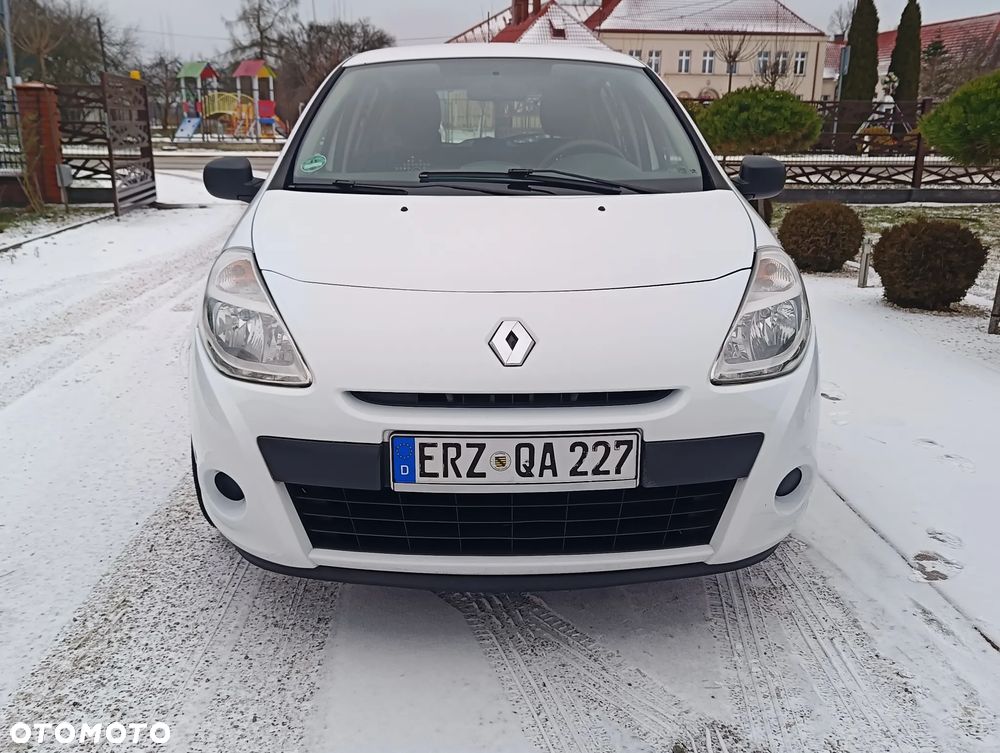 Renault Clio 1.2 16V 75 Yahoo - 10