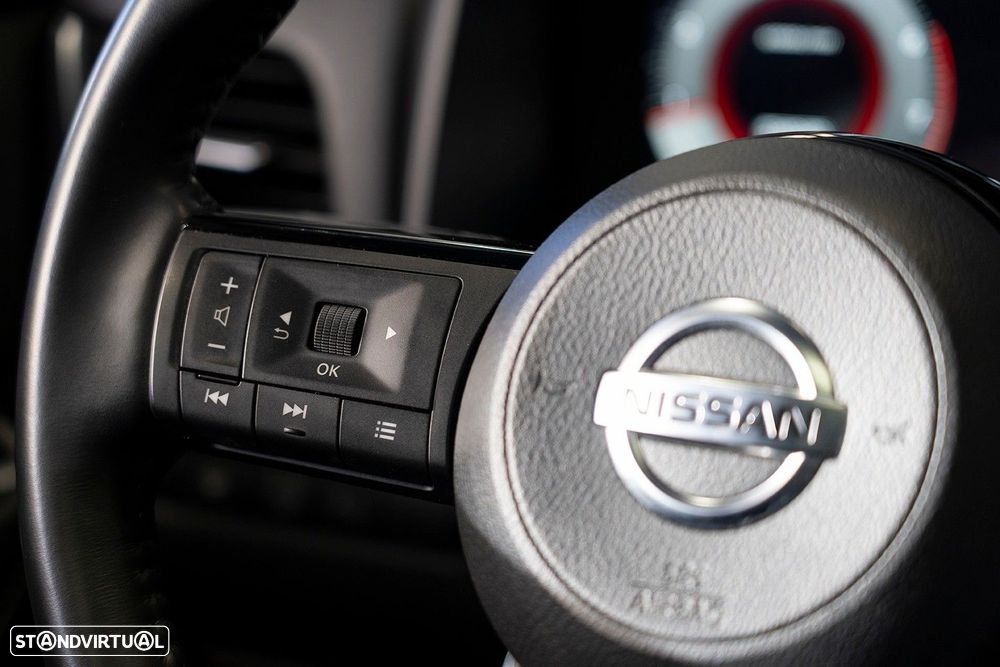 Nissan Qashqai 1.3 DIG-T N-Connecta J18 Led - 28