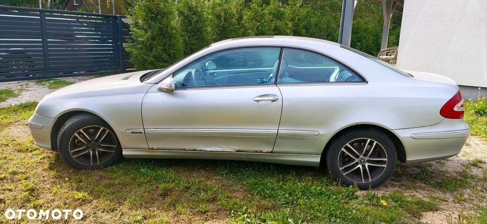 Mercedes-Benz CLK - 10