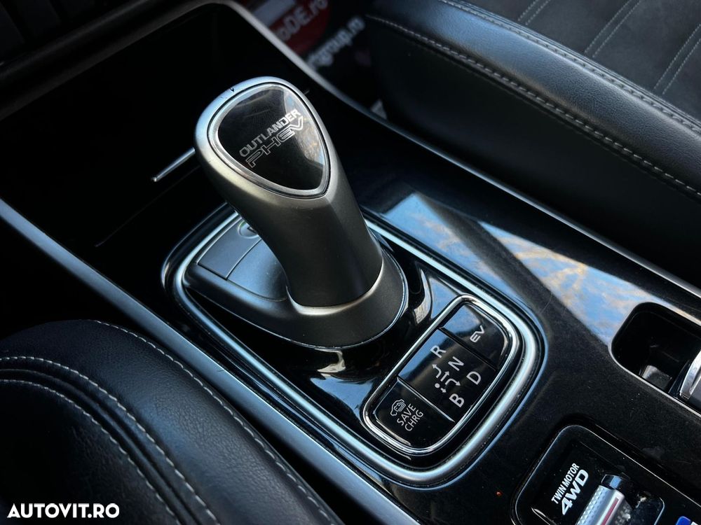 MITSUBISHI Outlander 2019 — imagine 15