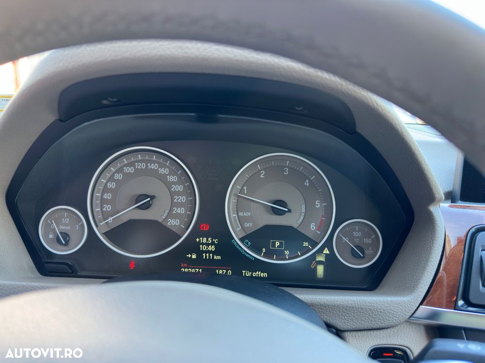 BMW Seria 3 320d Aut. Modern Line - 35